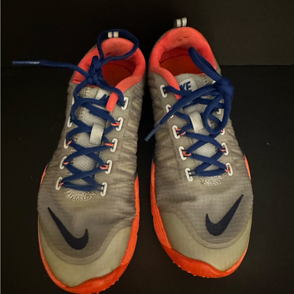 Nike Running Shoes - lightweight size 7